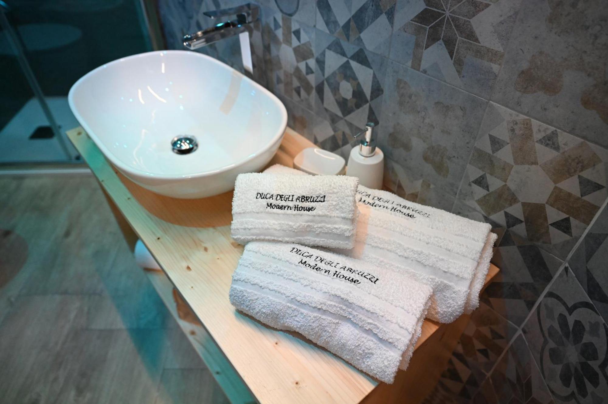 Апартаменти Duca Degli Abruzzi Modern House Luxury Relax Бриндізі Екстер'єр фото
