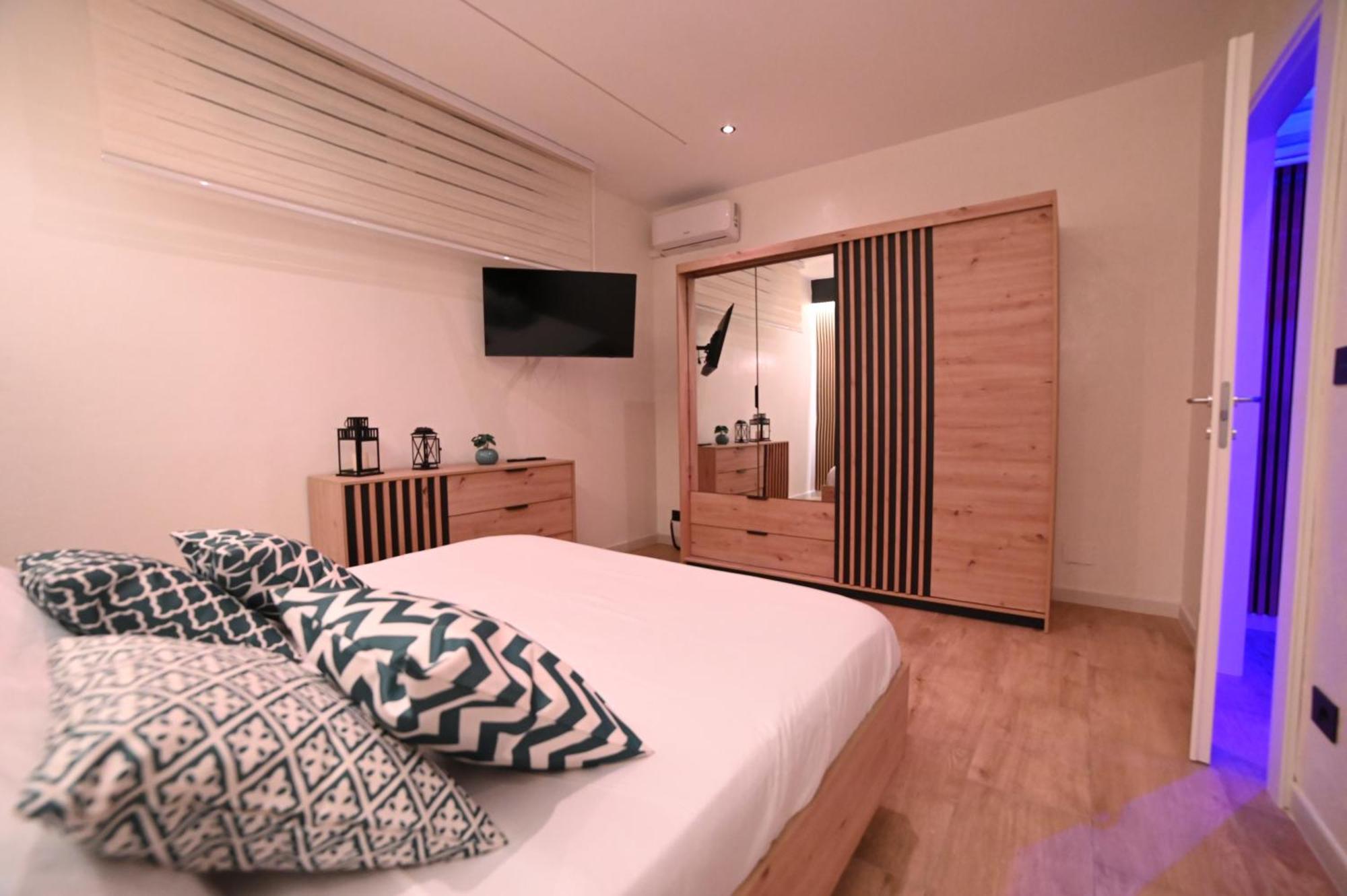 Апартаменти Duca Degli Abruzzi Modern House Luxury Relax Бриндізі Екстер'єр фото